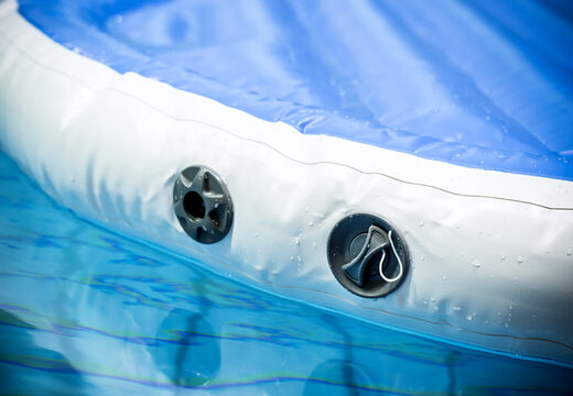 Acquista un esclusivo plateau splash multifunzionale gonfiabile per grandi e piccini. Ordina ora i giochi gonfiabili in piscina online su JB Gonfiabili Italia