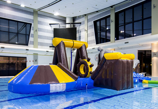 Acquista un'isola di gioco dei pirati gonfiabile ermetica con una vite, una torre rampicante, uno scivolo rotondo e ostacoli per grandi e piccini. Ordina ora i giochi gonfiabili in piscina online su JB Gonfiabili Italia