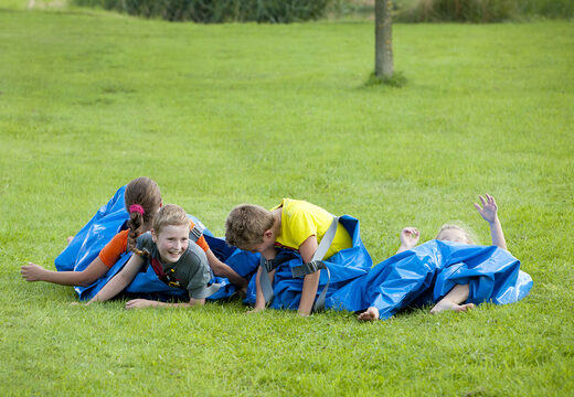 Acquista pantaloni da festa blu che possono ospitare 4 persone sia per grandi che per giovani. Ordina articoli gonfiabili online su JB Gonfiabili Italia