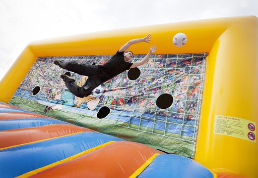 Acquista porta da calcio con letto gonfiabile per grandi e piccini. Ordina subito la porta da calcio gonfiabile con letto online su JB Gonfiabili Italia