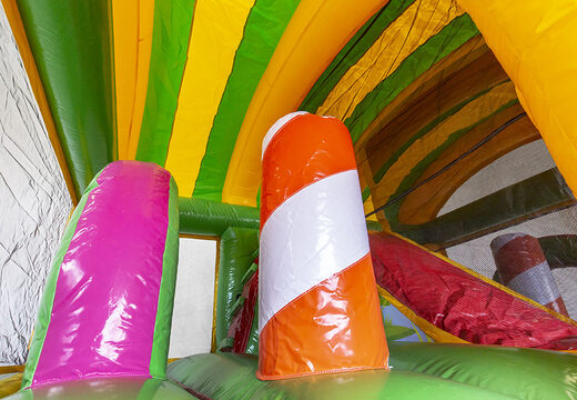 Acquista la castello gonfiabile Multiplay XXL Jungleworld in un design unico per i bambini. Ordina i castelli gonfiabili online su JB Gonfiabili Italia