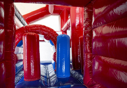 Acquistare un saltarello multiattività gonfiabile con tetto, ostacoli e scivolo con il tema vigili del fuoco