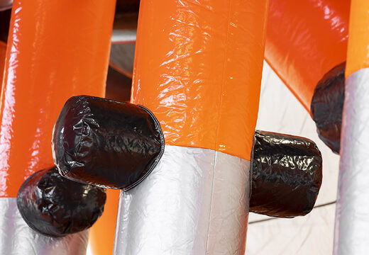 Mega gonfiabile 40 pezzi giga modulare corso d'assalto Edge Walker per bambini. Ordina ora i percorsi ad ostacoli gonfiabili online su JB Gonfiabili Italia