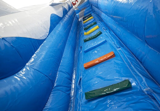 Acquista uno spettacolare scivolo gonfiabile a tema squalo con divertenti stampe e oggetti 3D per bambini. Ordina ora gli scivoli gonfiabili online su JB Gonfiabili Italia