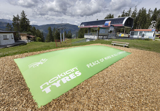 Airmountain nel tema San Vigilio realizzato nella misura indicata per i bambini. Acquista ora airmountains gonfiabili online su JB Gonfiabili Italia