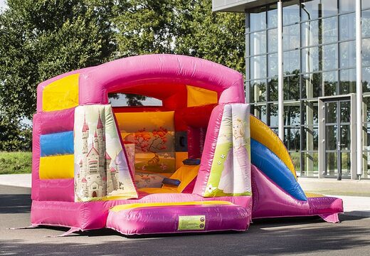 Vendo castello gonfiabile multifunzionale per interni a tema principessa per bambini. Disponibile online presso JB Gonfiabili Italia