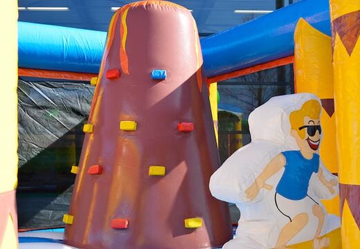 Ordina una castello gonfiabile da spiaggia al coperto con scivolo per bambini. Acquista castelli gonfiabili online su JB Gonfiabili Italia