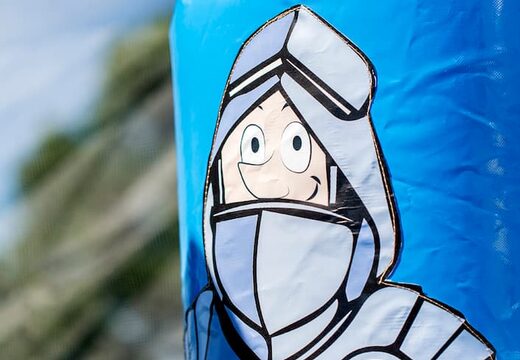 Ordina una grande castello gonfiabile da castello per interni multigiocabile aperta con scivolo per bambini. Acquista castelli gonfiabili online su JB Gonfiabili Italia