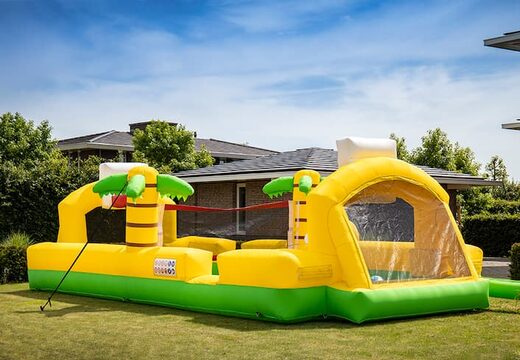 Acquista il gonfiabile centro sportivo con il tema pallacanestro, calcio e pallavolo della JB Bubble e organizza la tua festa schiuma facile da posizionare e utilizzare