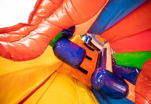 Acquista un castello gonfiabile coperto a tunnel per gattonare a tema circo con ostacoli, una pista da arrampicata e uno scivolo per bambini. Ordina i castelli gonfiabili online su JB Gonfiabili Italia