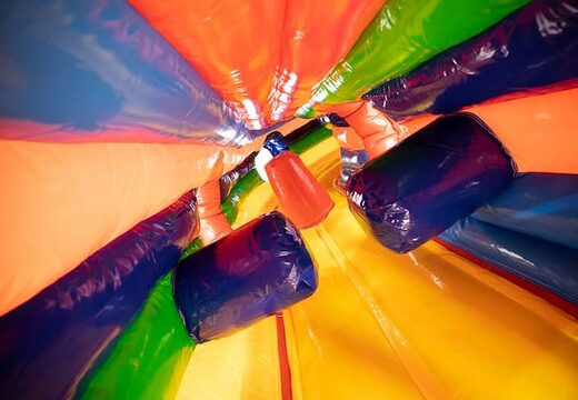 Ordina un castello gonfiabile con tunnel per gattonare da circo con ostacoli, una pista da arrampicata e uno scivolo per bambini. Acquista castelli gonfiabili online su JB Gonfiabili Italia