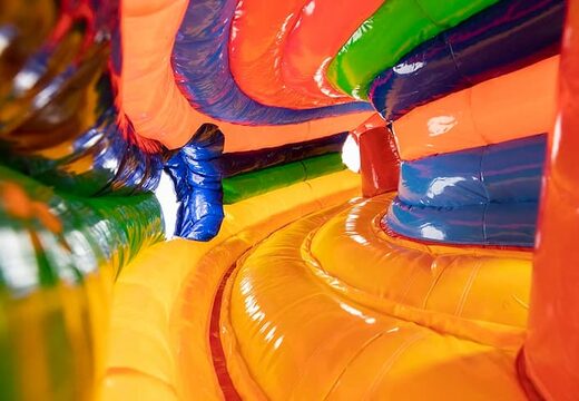 Tunnel per gattonare castello gonfiabile a tema circo con ostacoli, utilizzare una rampa di arrampicata e uno scivolo per bambini. Acquista castelli gonfiabili online su JB Gonfiabili Italia