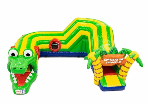Acquistare un gioco gonfiabile tunnel per bambini con ostacoli e scivolo, tema coccodrillo.