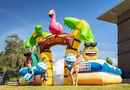Acquista il gonfiabile con il tema caraibi della JB Bubble e organizza la tua festa schiuma facile da posizionare e utilizzare