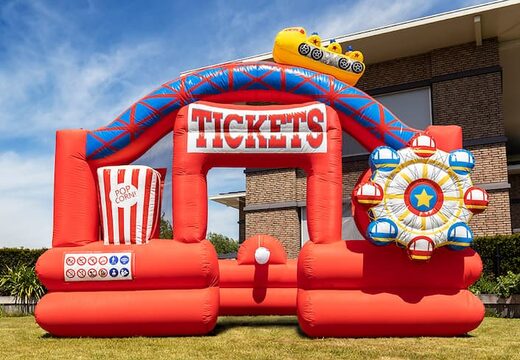 Acquista il gonfiabile con il tema Montagne Russe della JB Bubble e organizza la tua festa schiuma facile da posizionare e utilizzare