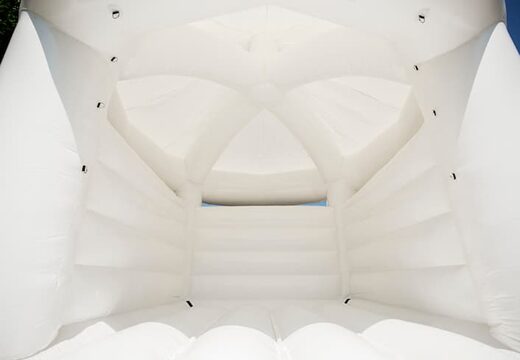 Acquista un saltarelli gonfiabili medio a carosello in un tema di matrimonio per bambini. Ordina i castello gonfiabile medio online su JB Gonfiabili Italia