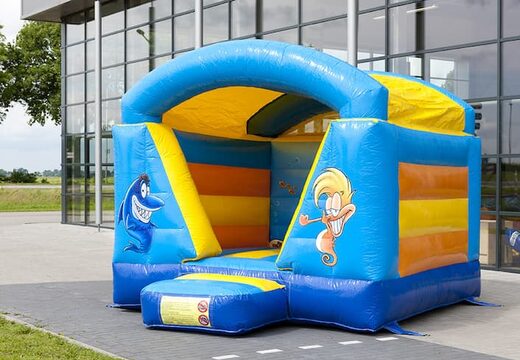 Mini castello gonfiabile con tetto a tema mondo marino blu e giallo che i bambini possono acquistare. Ordina ora i castelli gonfiabili su JB Gonfiabili Italia online