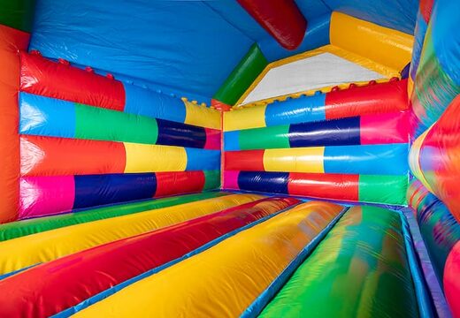 Ordina una saltarelli gonfiabili medio superblock standard con un design sorprendente e una divertente animazione a forma di bambola per bambini. Ordina castello gonfiabile medio online su JB Gonfiabili Italia