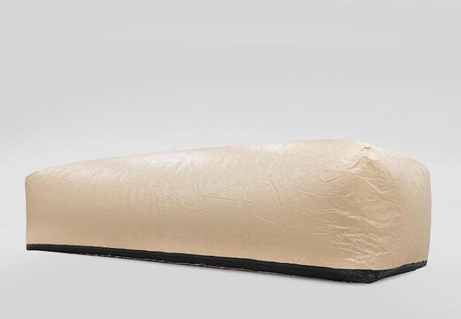 Acquista una capsula per auto per parcheggiare la tua auto o altro veicolo all'esterno