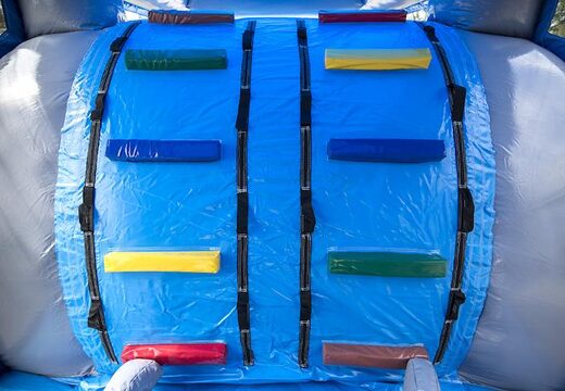 Ordina il percorso ad ostacoli degli squali con oggetti 3D per bambini. Acquista ora i percorsi ad ostacoli gonfiabili online su JB Gonfiabili Italia