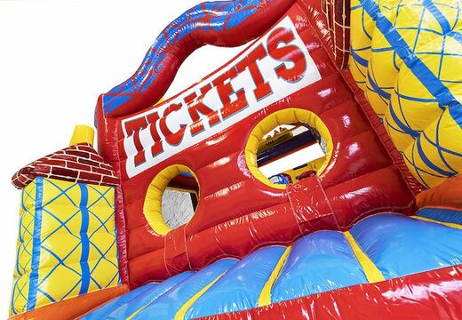 Acquista un percorso ad ostacoli gonfiabile di 9 metri con oggetti 3D e bellissime immagini di animazione nelle montagne russe a tema per bambini. Ordina ora i percorsi ad ostacoli gonfiabili online su JB Gonfiabili Italia