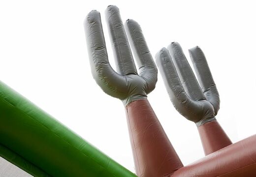 Esclusivo percorso ad ostacoli largo 17 metri a tema fattoria con 7 elementi di gioco e oggetti colorati per i bambini. Acquista ora i percorsi ad ostacoli gonfiabili online su JB Gonfiabili Italia