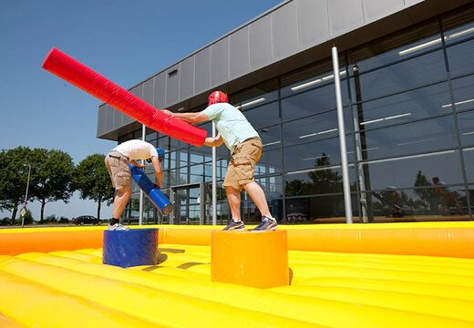 Castello gonfiabile con tema del gioco dei gladiatori