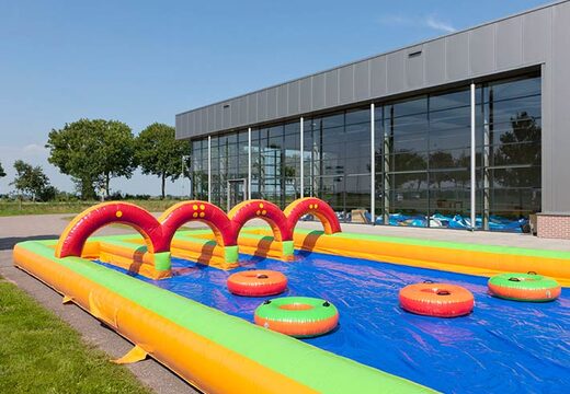 Acquista un'attrazione di shuffleboard dal vivo su JB Inflatables