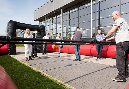 Acquista gioco di calcio balilla rosso nero con esclusivo sistema scorrevole di imbarco senza fondo per bambini.