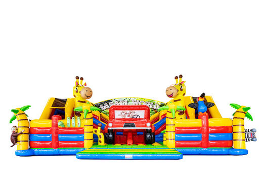 Slideworld a tema safari con palme giraffa