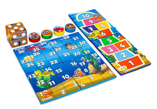 Set di giochi colorato sul davanti di Softplay a tema Pirati del Mondo Marino