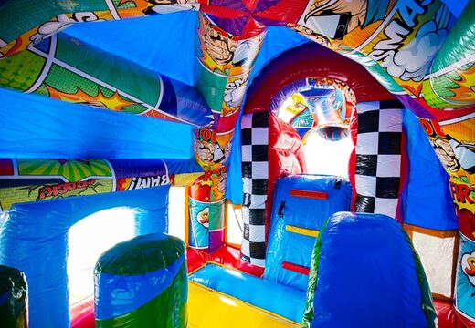 Ordina oggi il castello gonfiabile A-frame Super Comic in stile fumetto da JB Inflatables