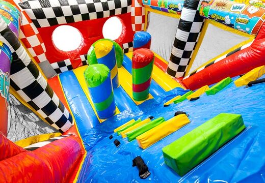 Percorso a ostacoli di alta qualità a tema Comic con sfide uniche